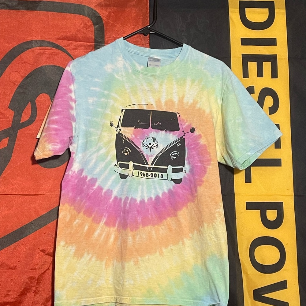 Blue and Pink Tie-Dye Short Sleeve Graphic T-Shirt